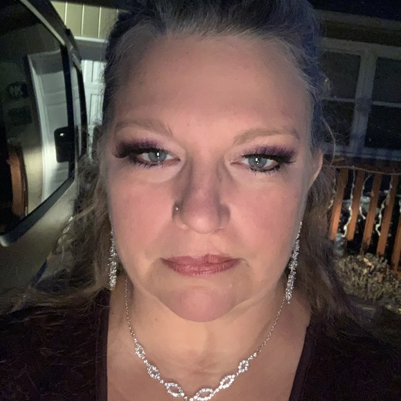 Meet your Posher, Brandy - Picture 2 of 3